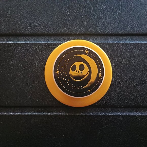Spinpop Black/Gold Nightmare Before Christmas Magnetic Pop Socket - Picture 6 of 6